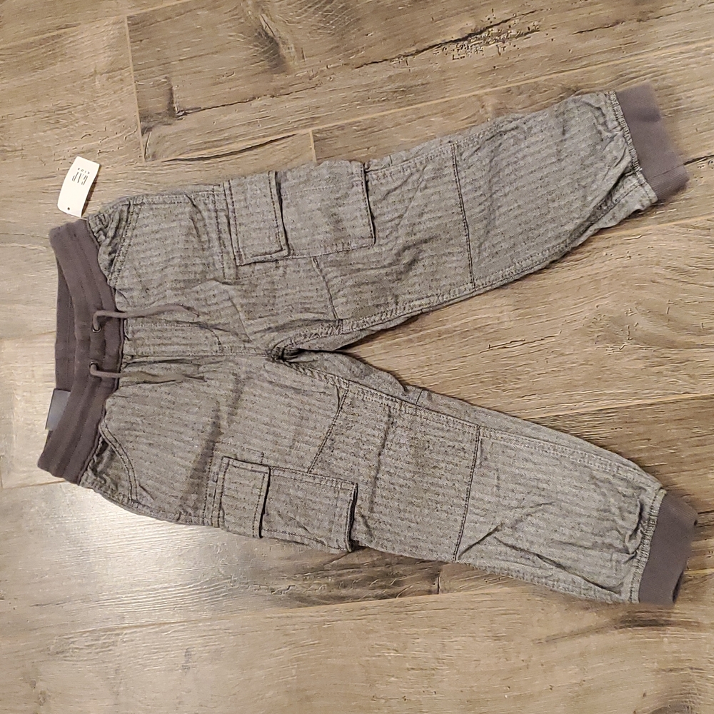 GAP Kids Regular Pull-On Pants Size Small (size 6-7)
